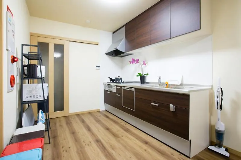 מלון אוסקה Tsuru House
