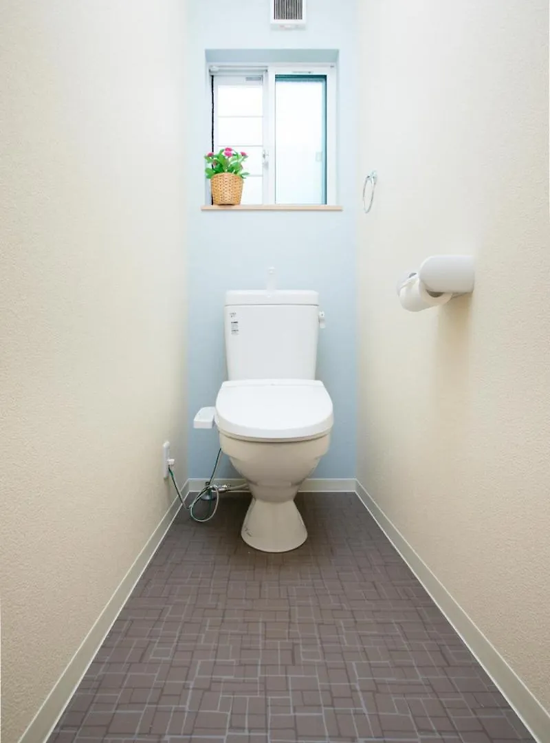 Tsuru House Hotel Osaka Guest house