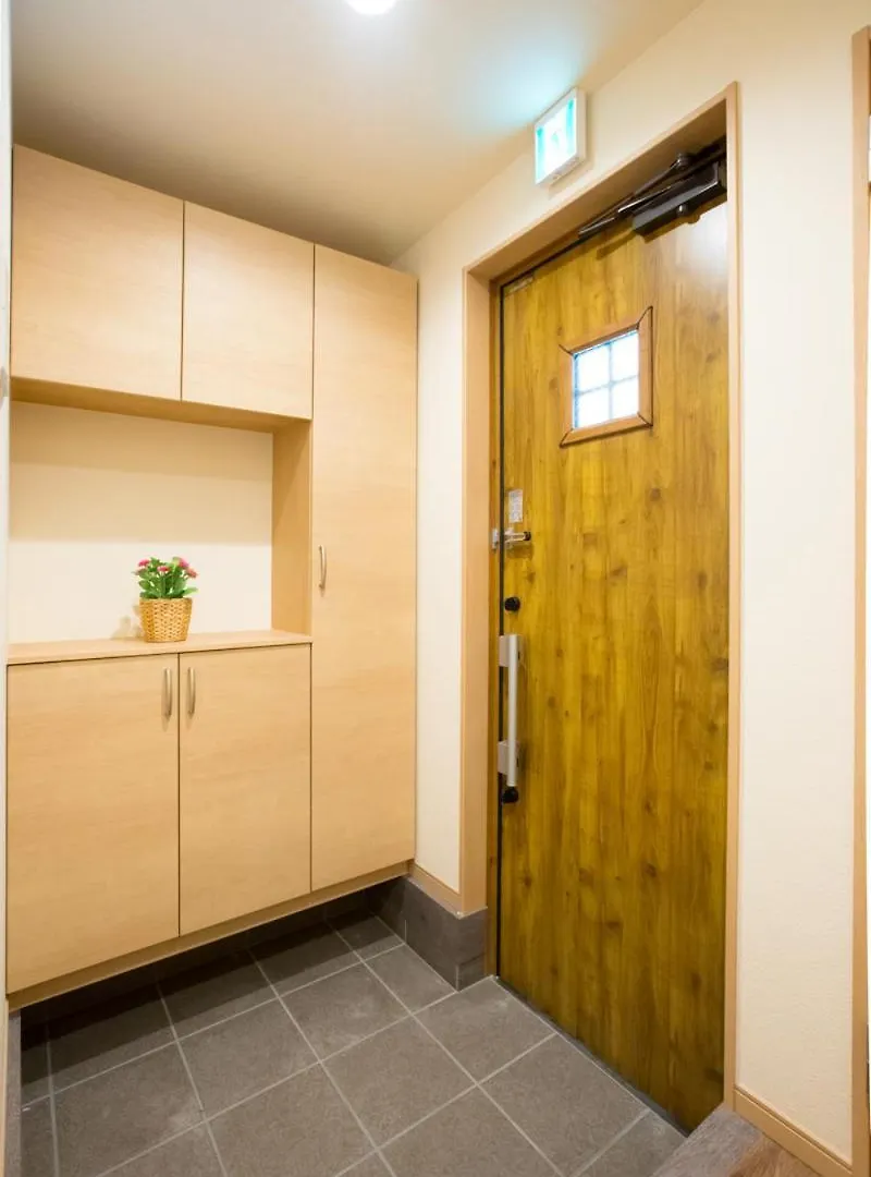 Guest house Tsuru House Hotel Osaka
