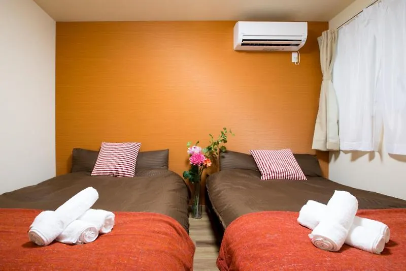 Tsuru House Hotel Osaka 2*,