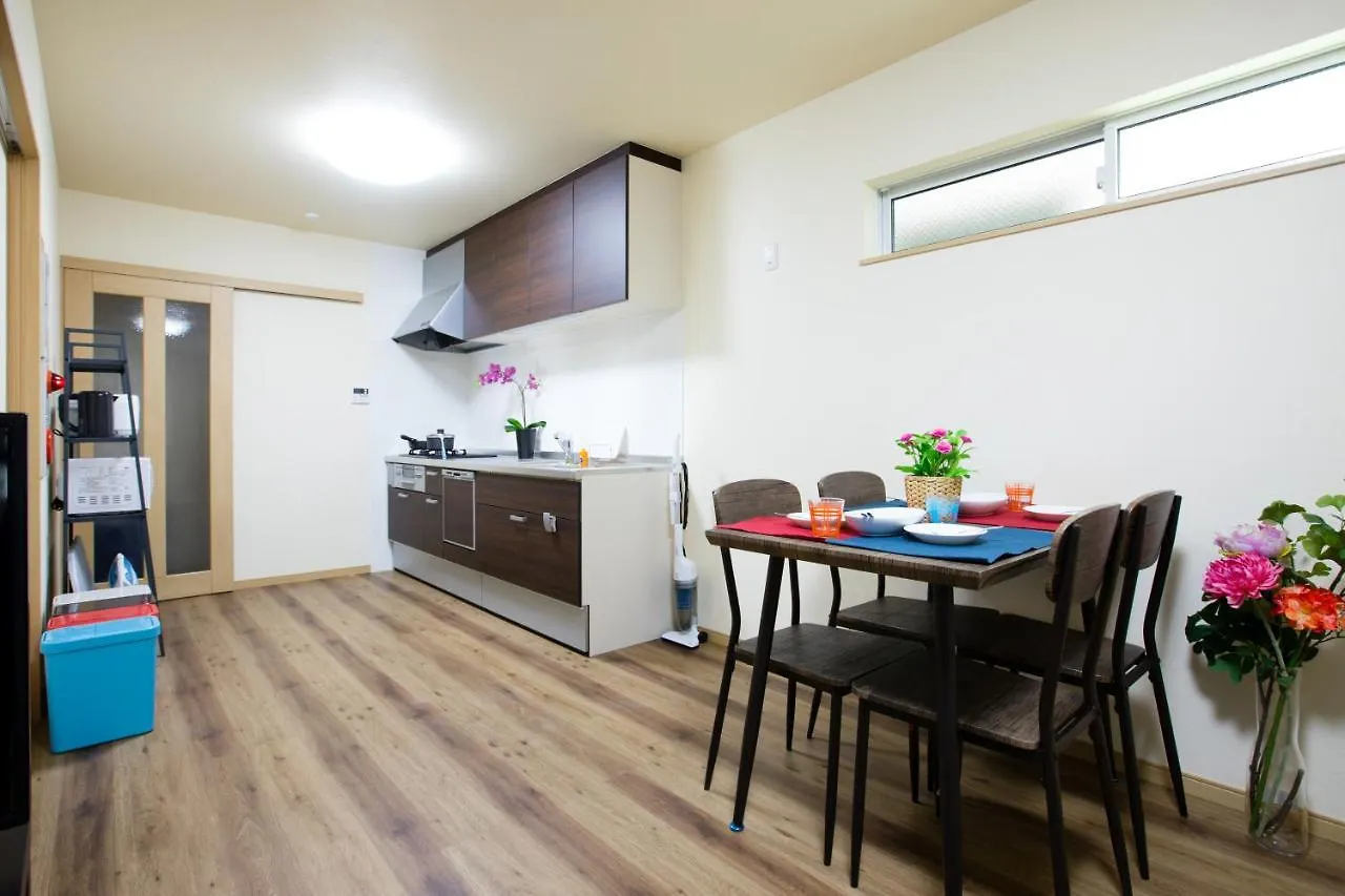 Tsuru House Hotel Osaka 2*,  Japan